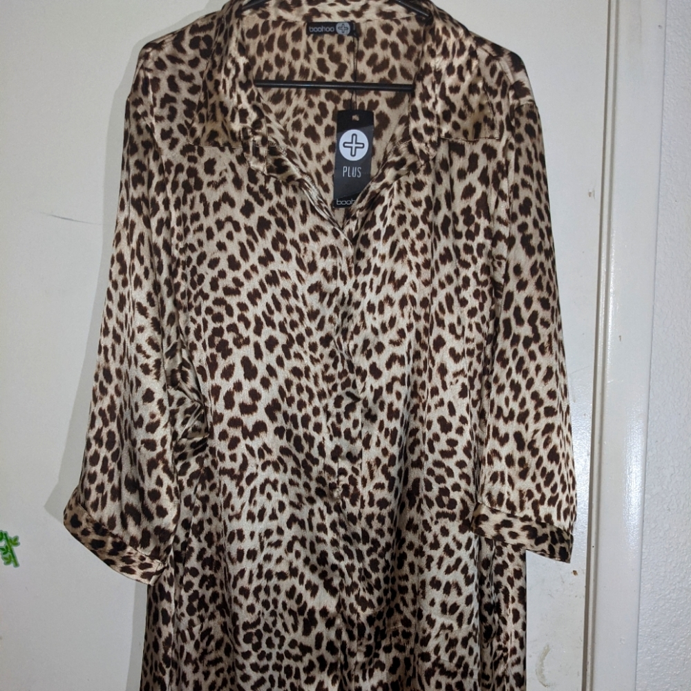 Boohoo leopard print buttonup long sleeve dress